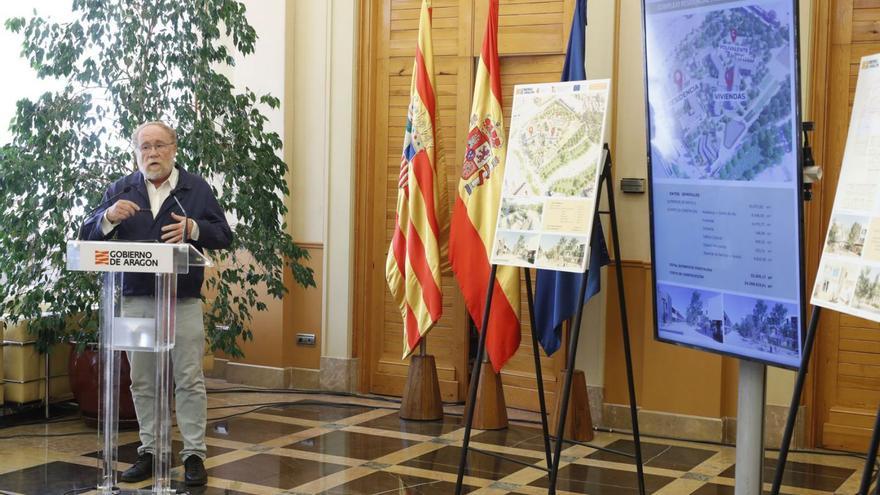 El arquitecto Emilio Faci, este martes, durante la explicación del proyecto.