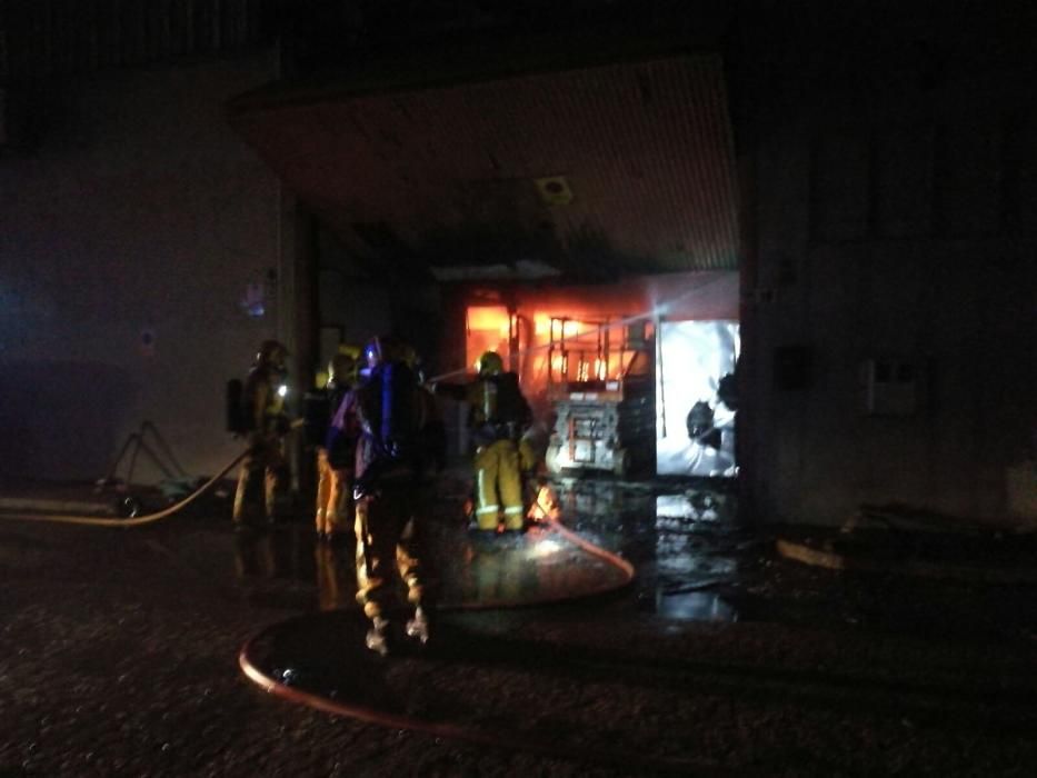 Voraz incendio en Son Castelló