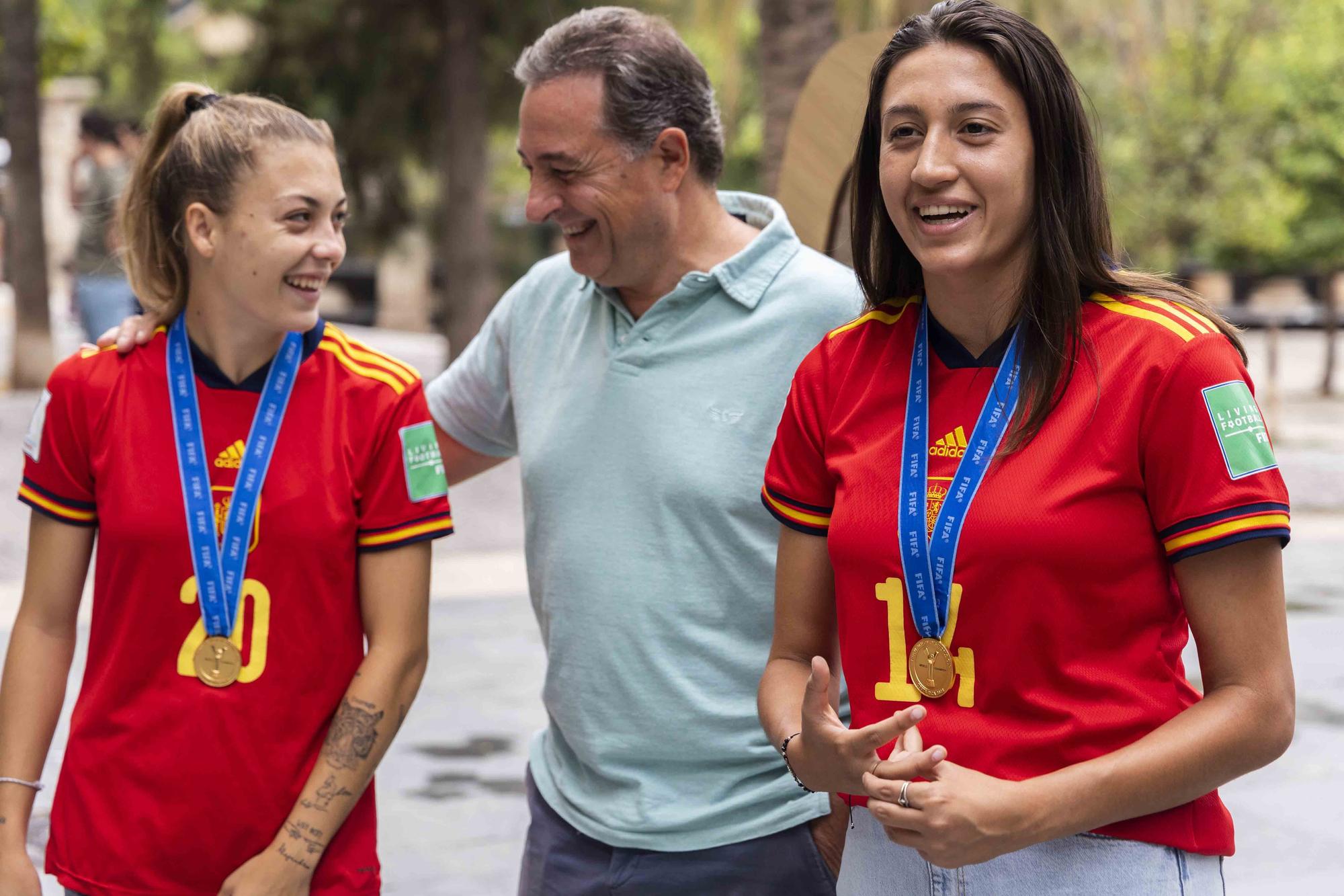 Homenaje a las valencianas campeonas del mundo sub20 de fútbol