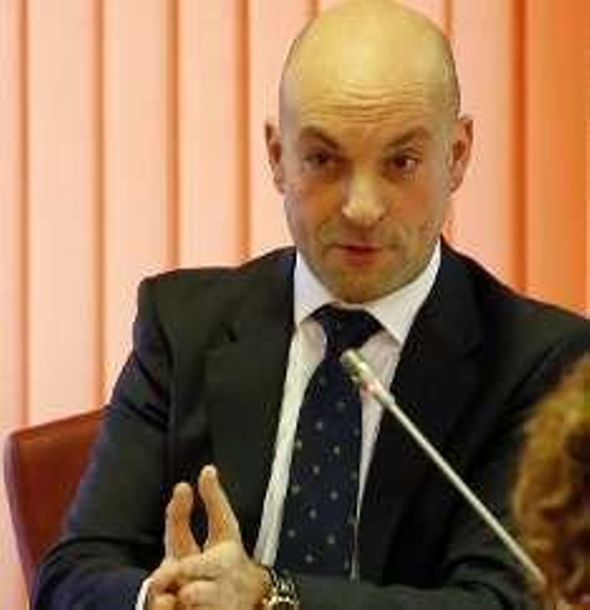 La mayoría de 17 concejales permite a Caballero una aprobación exprés del presupuesto de 226 millones