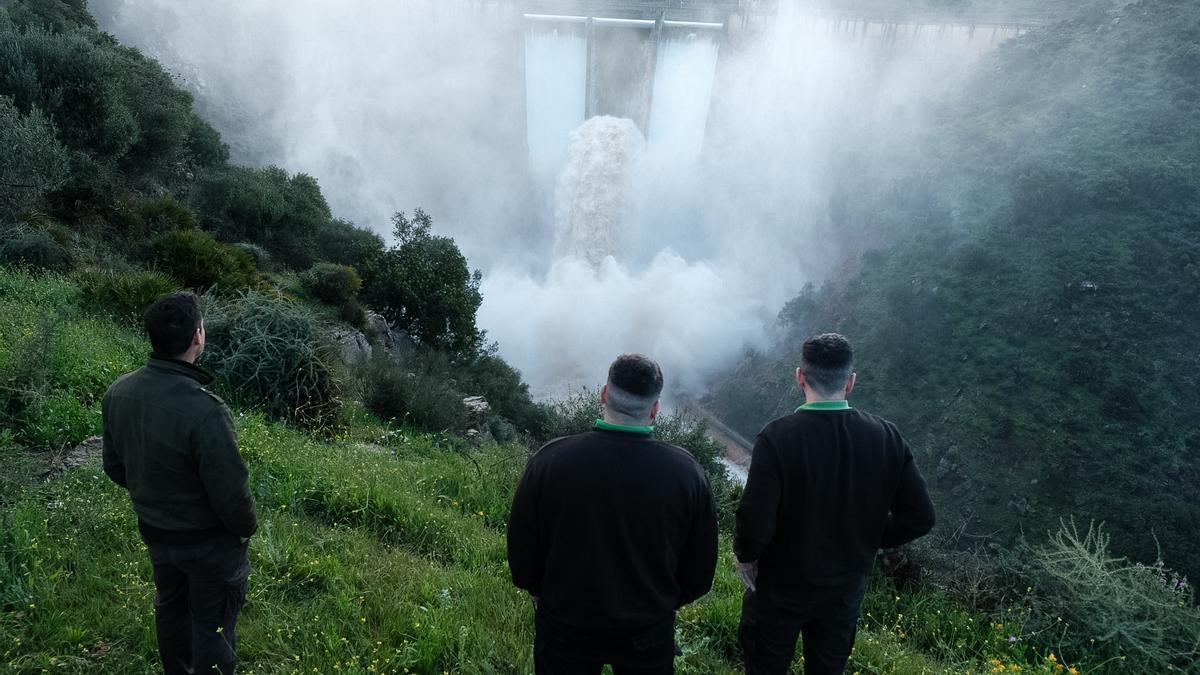 Desembalse de la presa de Casasola