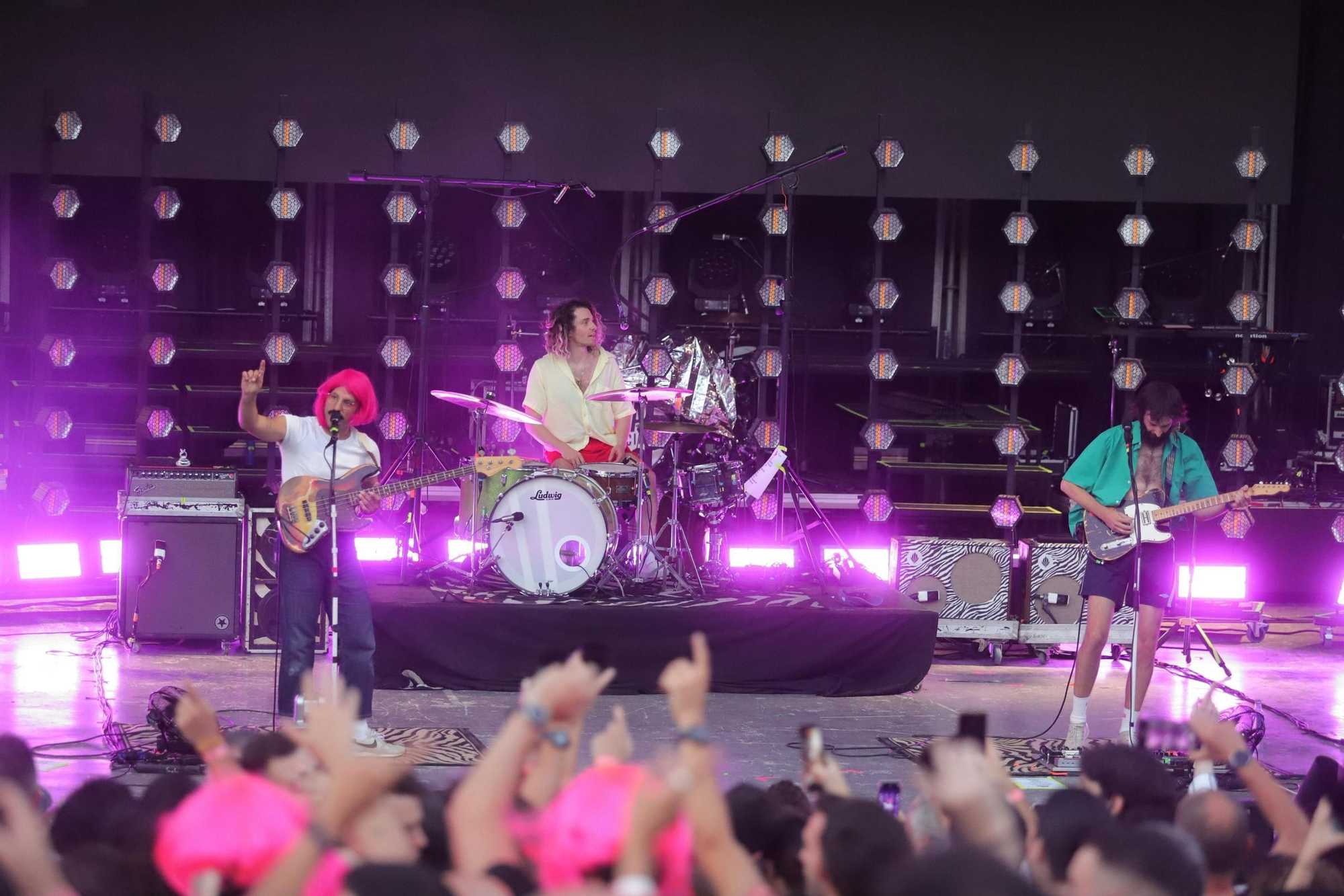 La Axerquía vibra con el rock de Viva Suecia y Sexy Zebras