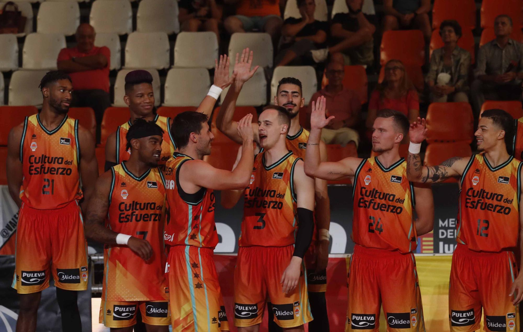 Presentación del Valencia Basket en La Fonteta