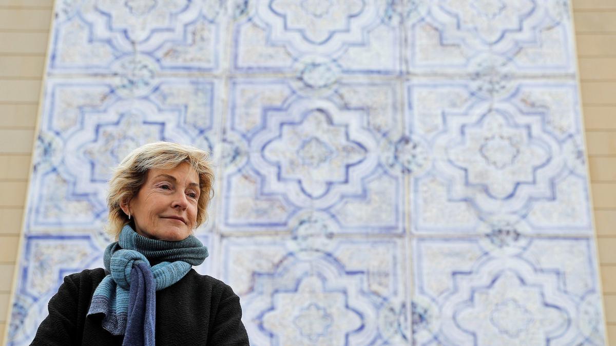 La artista Soledad Sevilla, con su intervencvión en el IVAM en 2019-