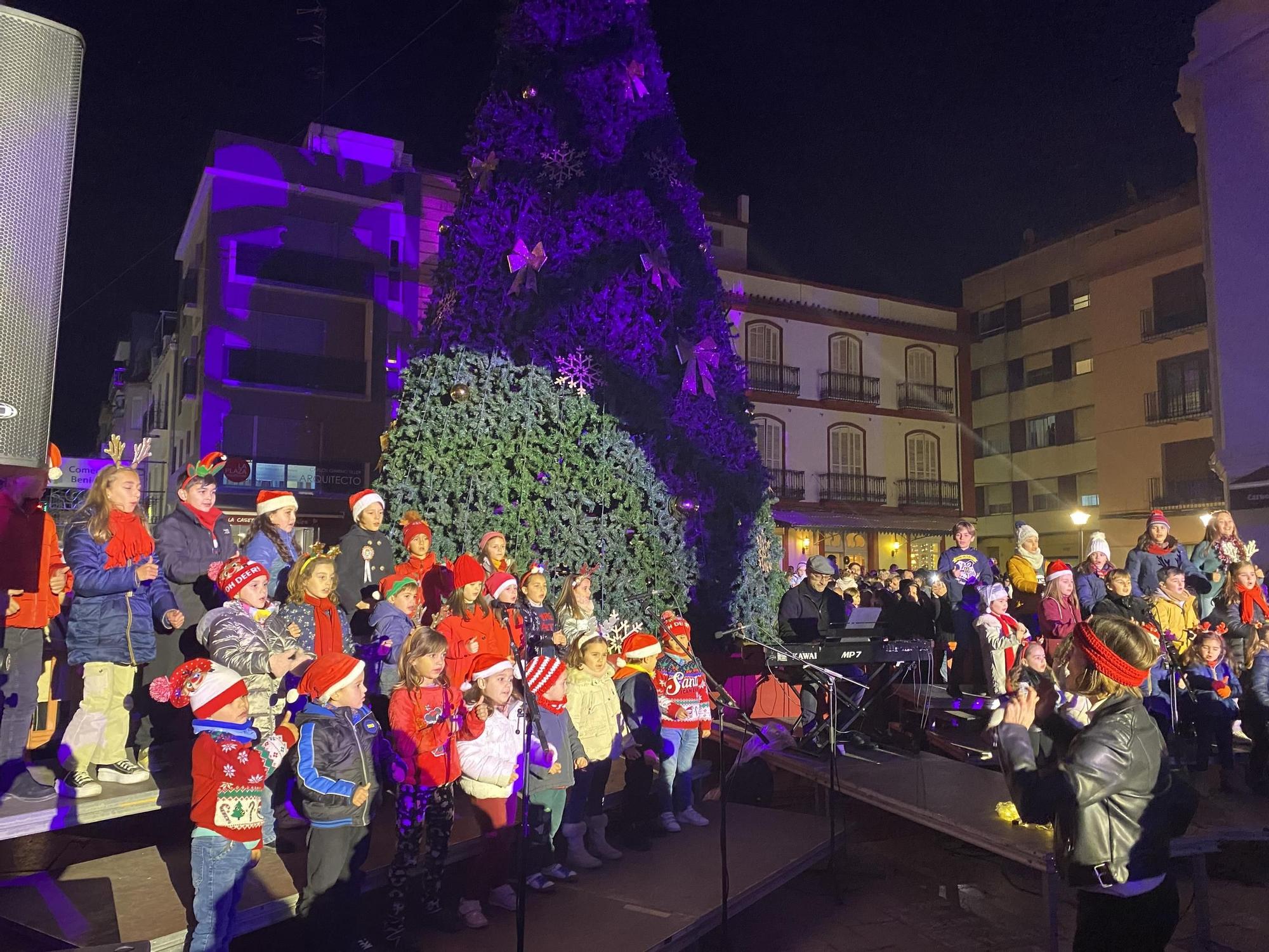 Las fotos del encendido de las luces de Navidad en Benicarló
