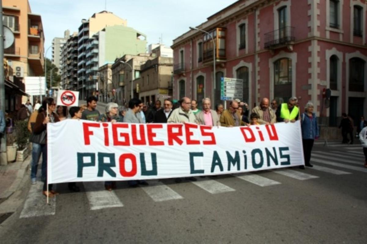 Protesta a Figueres contra el pas de camions. Protesta a Figueres contra el pas de camions.