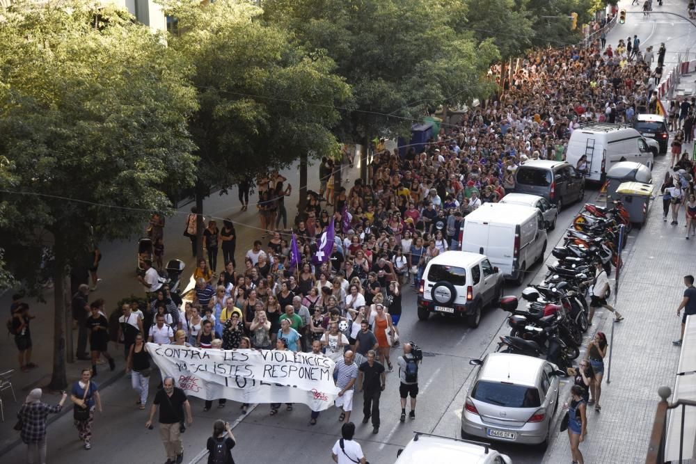 Manifestació a Manresa en contra de la violació d'