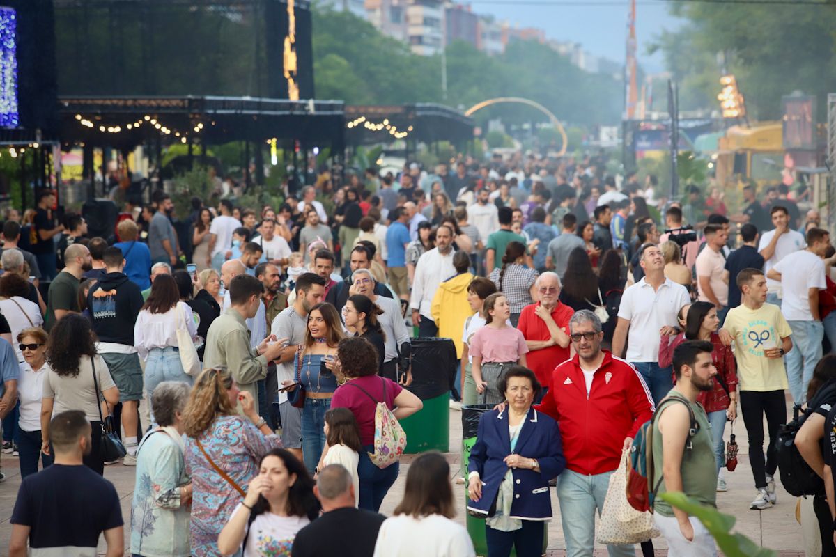 Los cordobeses llenan The Champions Burger