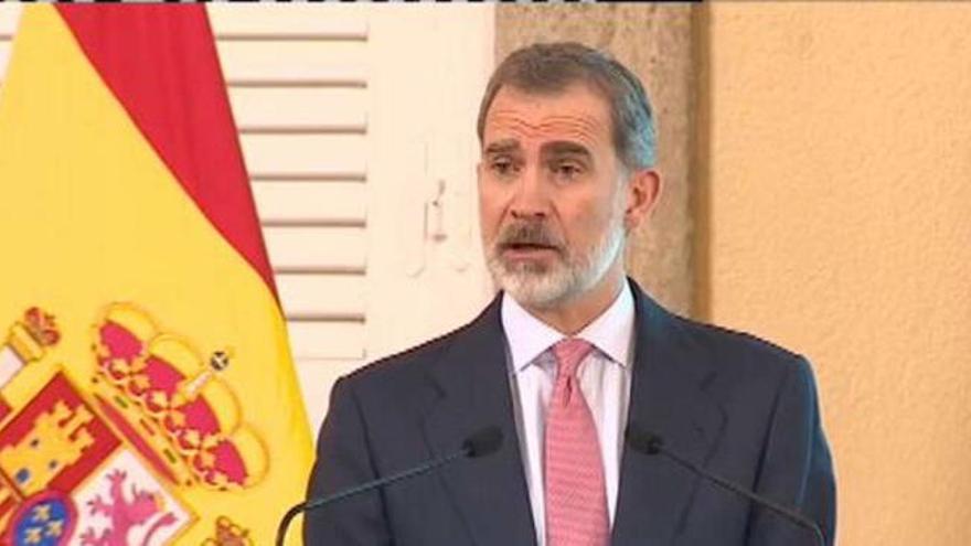 Felipe VI pide "preparar la industria turística ante los eventuales retos del futuro"