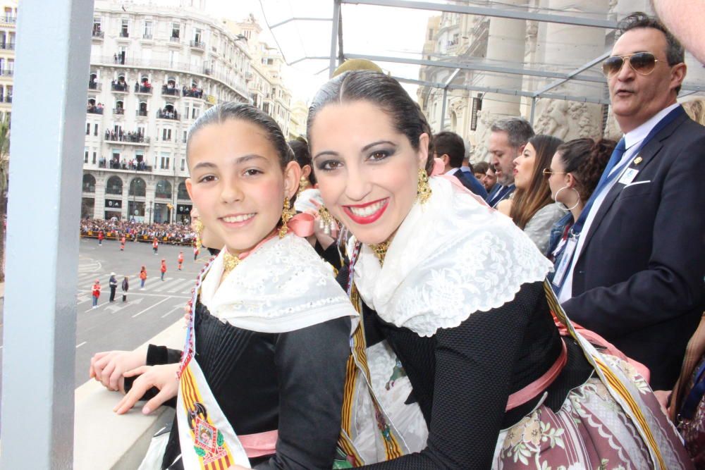 Zaira Nacher y Ana Ebri, de la tercera pareja de la corte mayor e infantil.