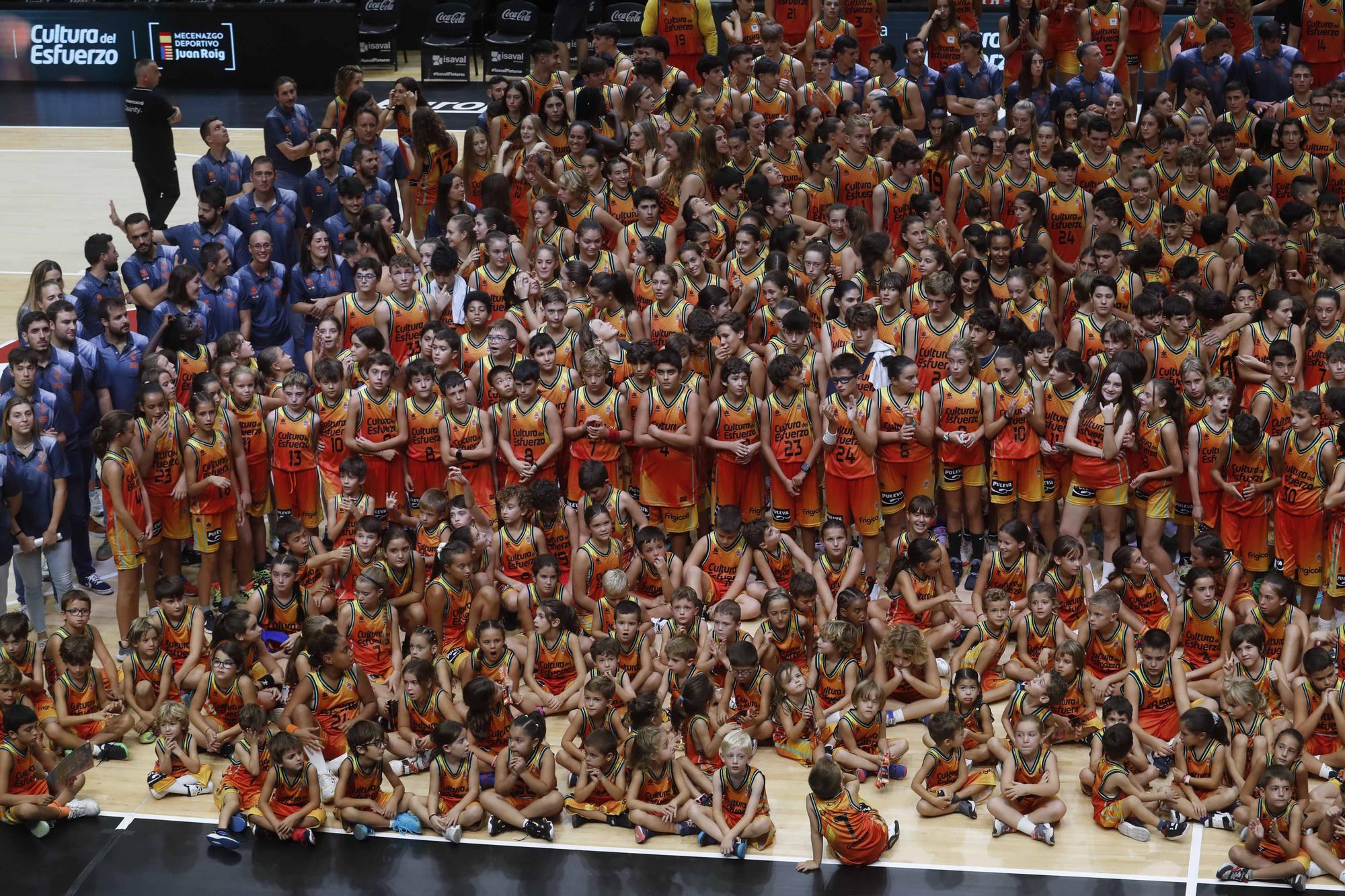 Presentación del Valencia Basket en La Fonteta