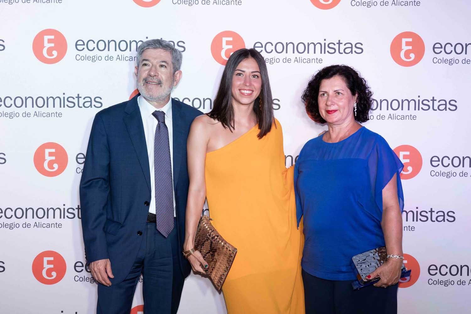 Los Economistas de Alicante celebran su cena anual en honor a su patrón