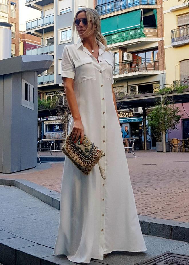 Vestido blanco con botonadura central