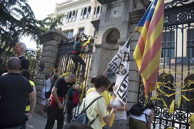 Arribada de la Flama del Canigó a Manresa