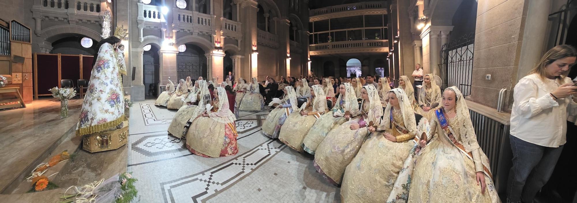 Así ha sido el Besamanos de las falleras mayores y cortes de honor 2025