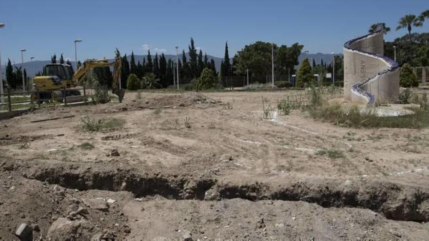 Obras de construcción de la zona de «skate» en Cullera.