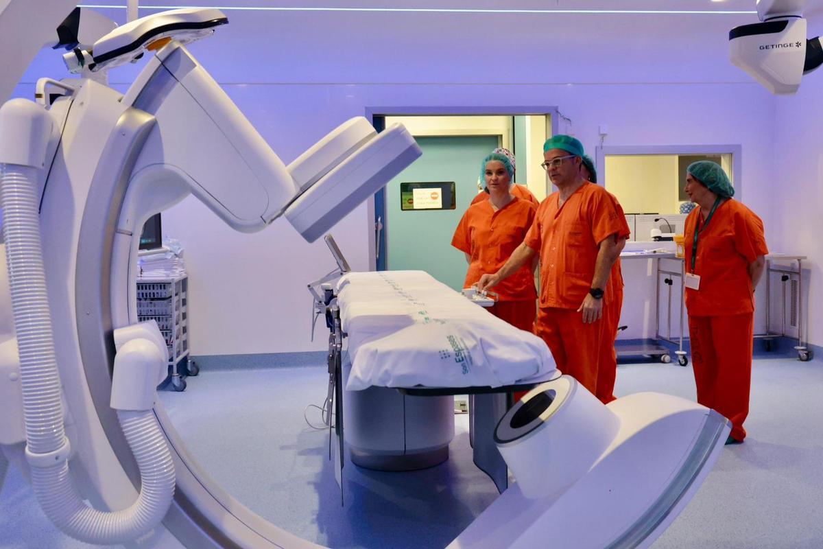 FOTOS | Un nuevo quirófano híbrido en Son Espases que permite operar aneurismas sin abrir al paciente