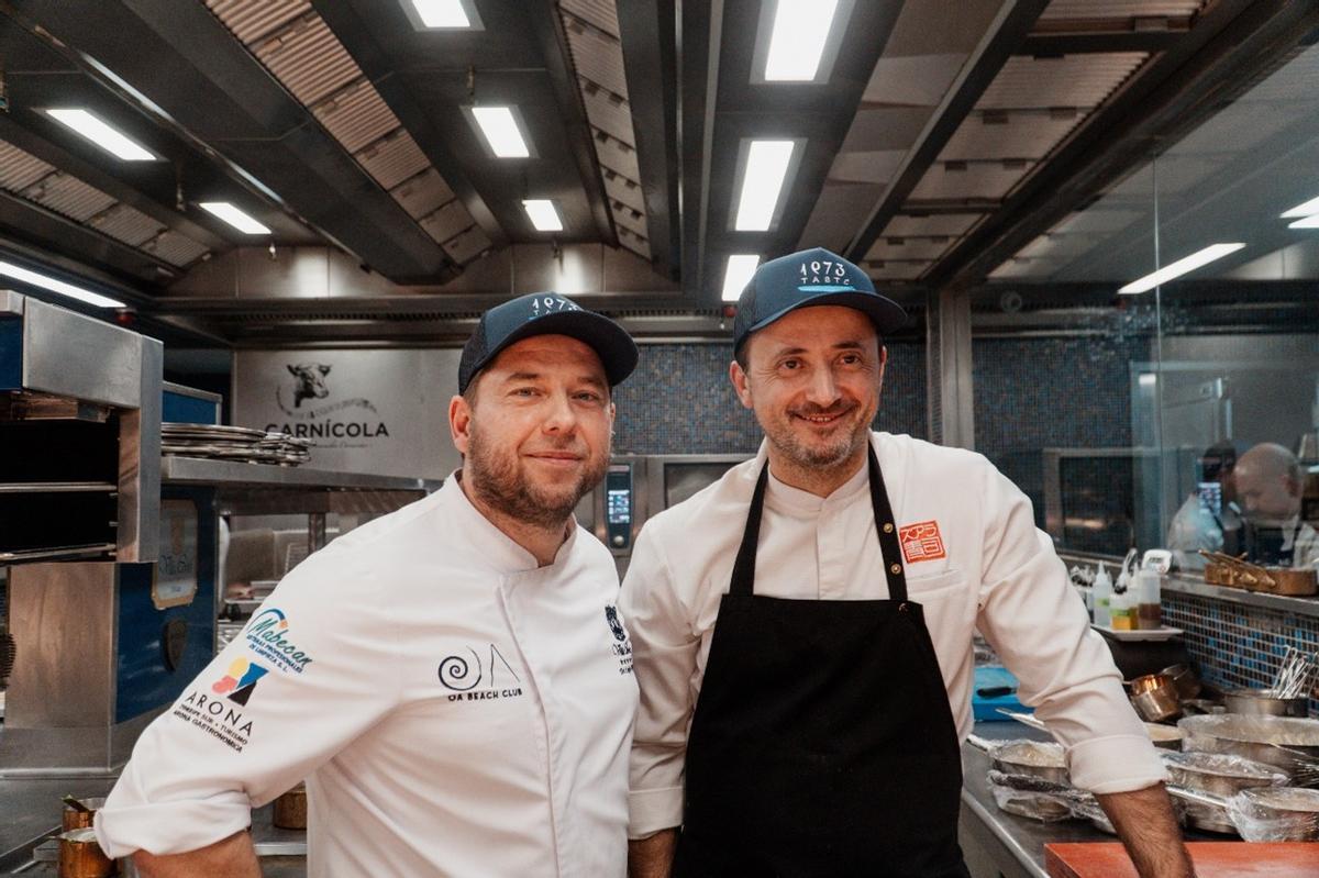 Diego Schattehofer (izquierda) y David Arauz, durante el evento.