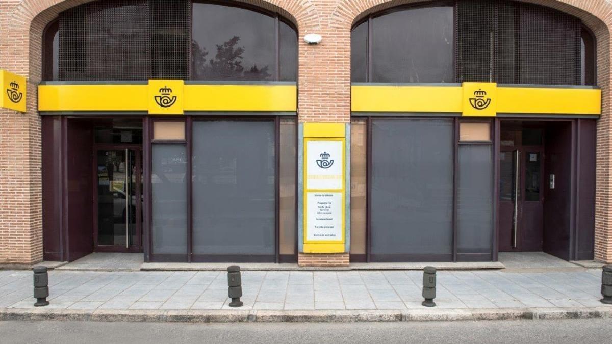 UGT y CCOO denuncian la falta de personal en las oficinas de Correos de Córdoba