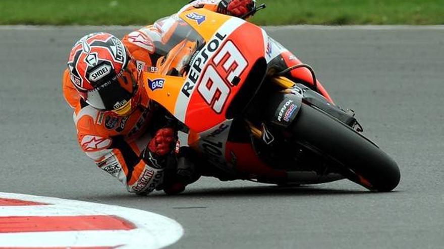 Márquez maltrata a sus rivales en Silverstone