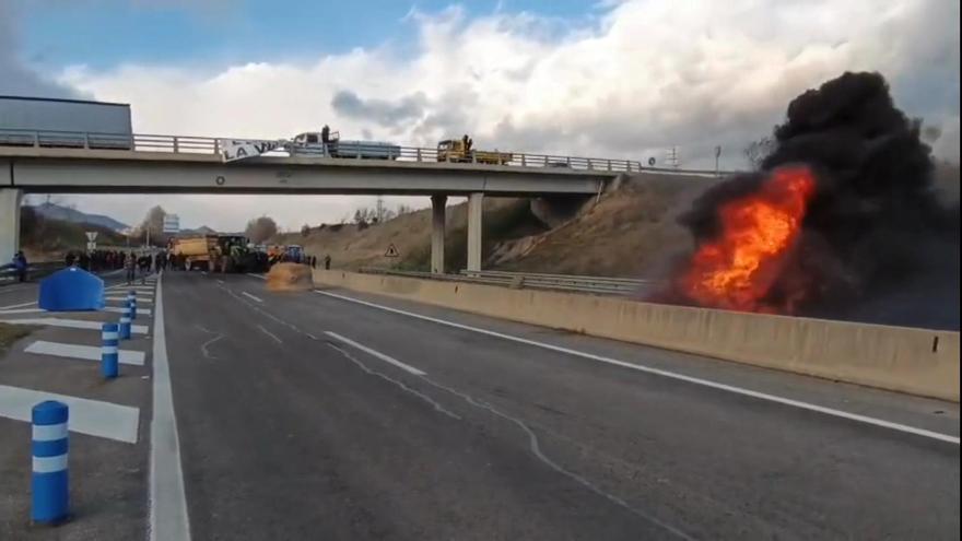 Manifestació de revolta pagesa a la C-16
