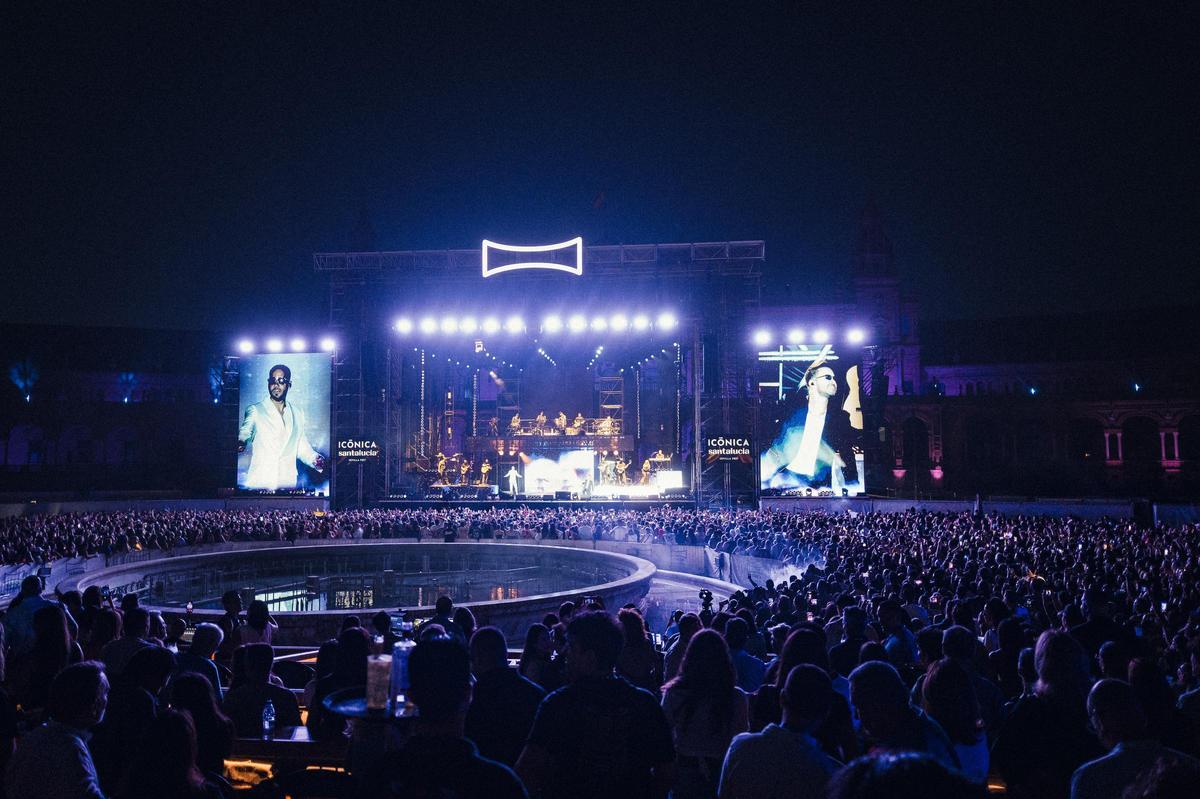 Todas las imágenes del concierto de Romeo Santos y Prince Royce en Icónica Santalucía Sevilla Fest