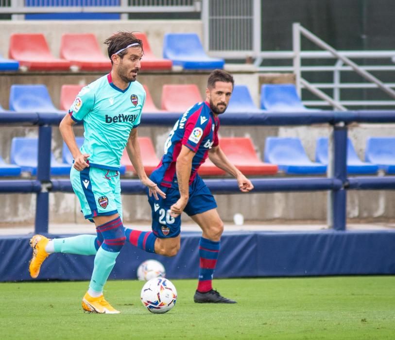 El Levante se entrena contra el Levante