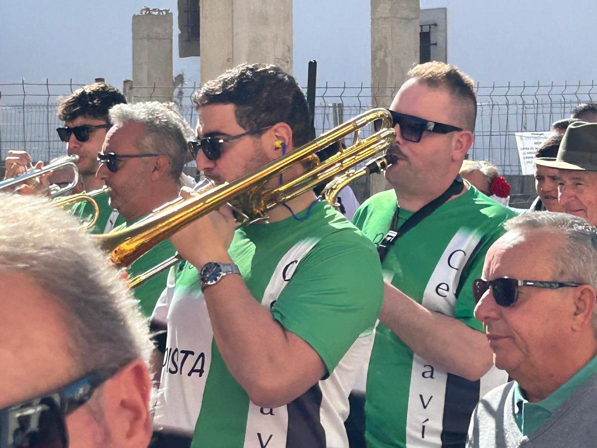 FOTOGALERÍA | El municipio cacereño de Zarza la Mayor se vuelca con el Domingo de los Tiros