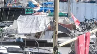 Desahucios en el Puerto de Las Palmas: «De aquí no me voy a mover», comenta Antonio que vive en su barco desde 2016