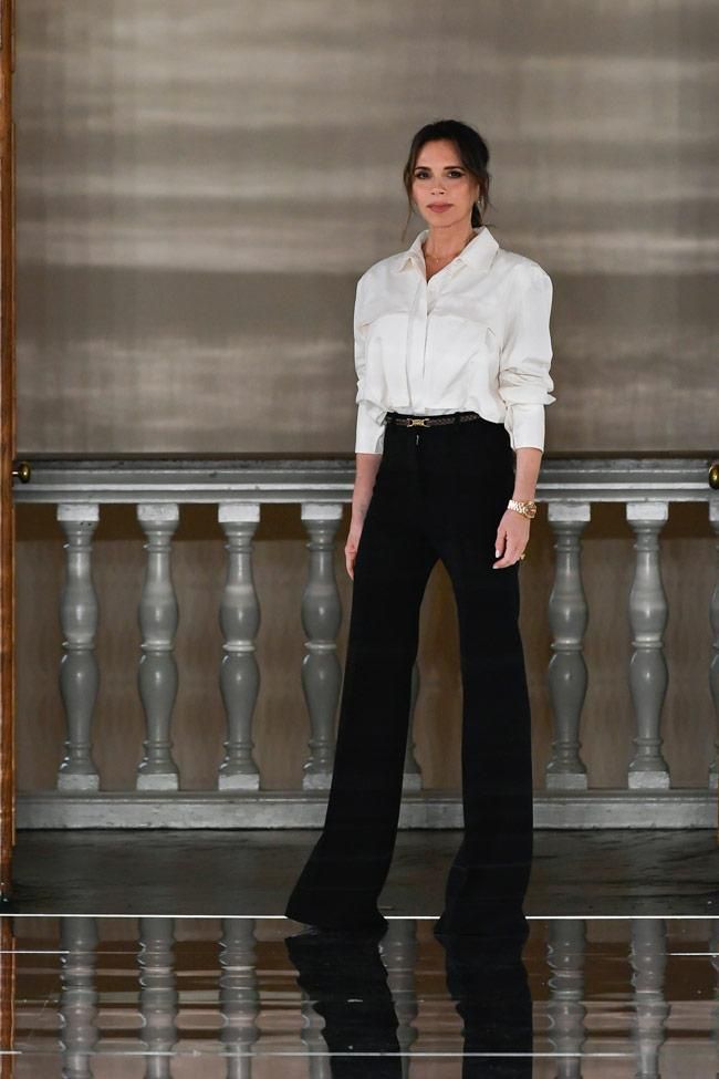 Plano entero Victoria Beckham desfile Londres febrero 2020