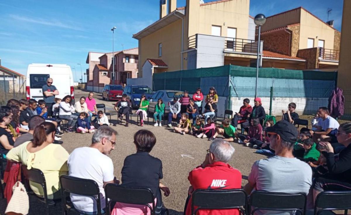 Un encuentro con familiares. | Senda Norte