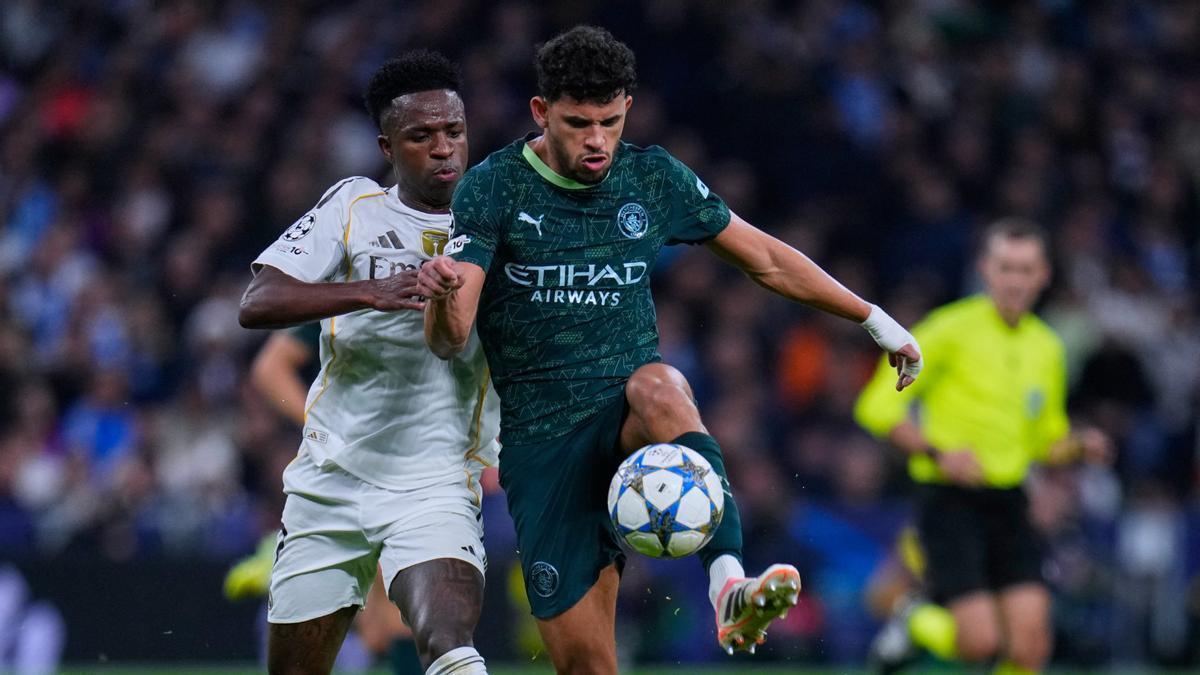 Vinicius y Matheus Nunes, en el Real Madrid - Manchester City de la fase de liga de la Champios League de esta temporada.