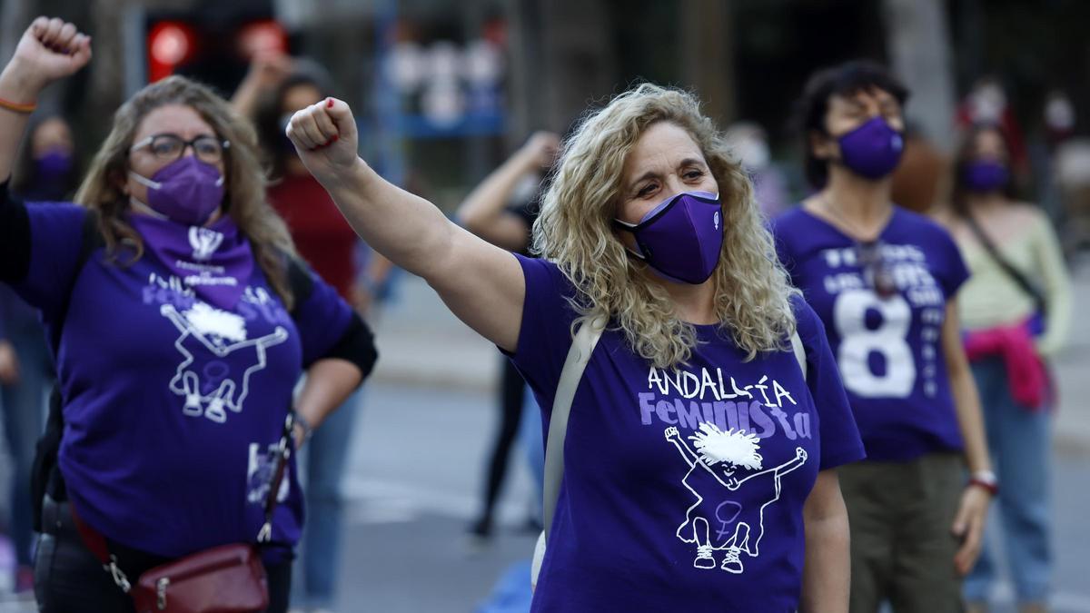 Baile feminista por el 8M en el Paseo del Parque de Málaga, el pasado 2021.