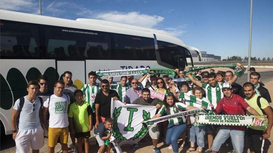 Volverán a repetirse las imágenes de aficionados del Córdoba CF viajando para apoyar al conjunto blanquiverde.