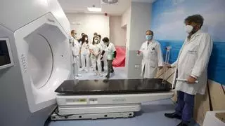 Un nuevo acelerador convierte al Hospital de Sant Joan en el mejor dotado de la Comunidad en la lucha contra el cáncer