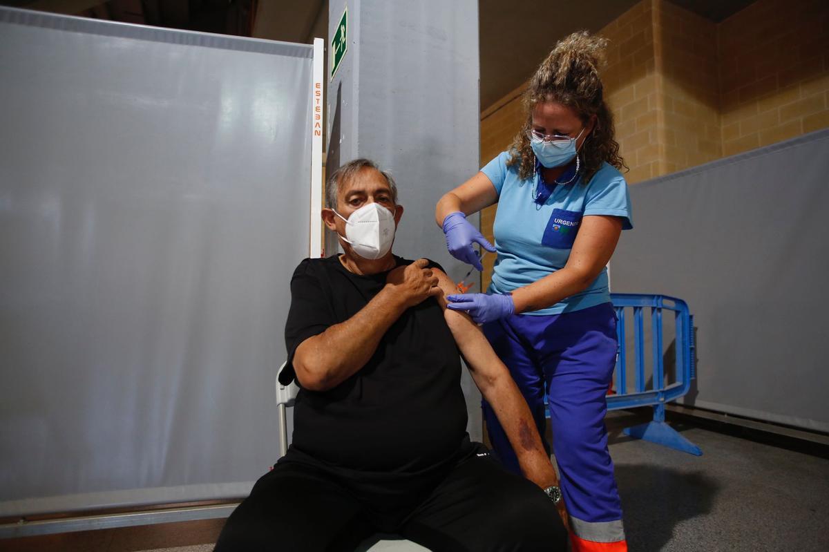 Ricardo Francisco Romero, trasplantado de hígado, con la tercera dosis ya puesta.