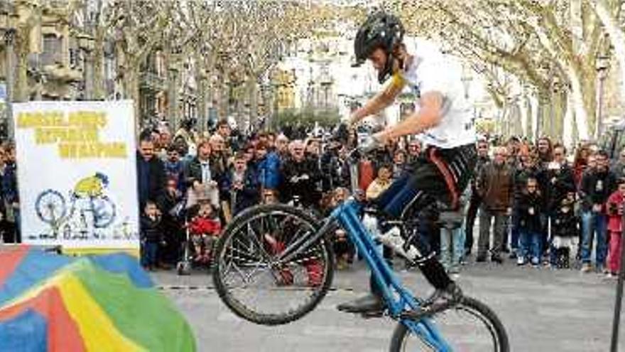 L&#039;acte de presentació va comptar ahir amb una exhibició de trial a càrrec del campió, Àngel Batlle.