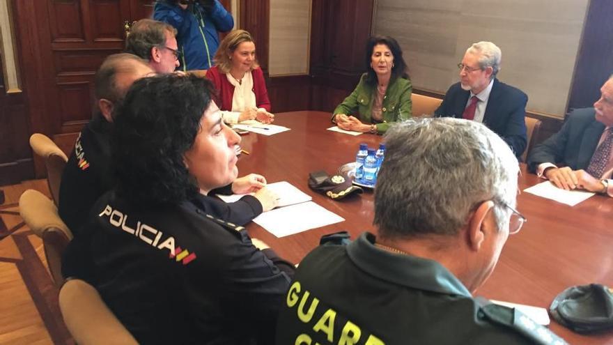 Imagen de la reunión de Salom con los empresarios.