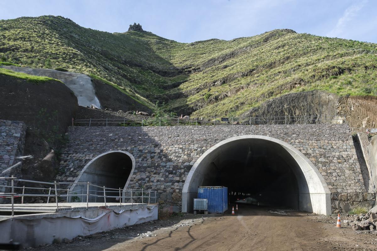 Visitas a las obras de la carretera de La Aldea
