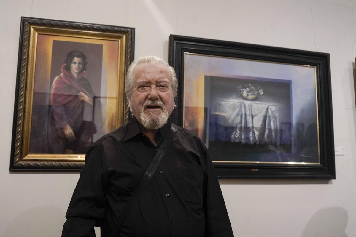 La inauguració de les pintures de Rafael López Pozo, en imatges
