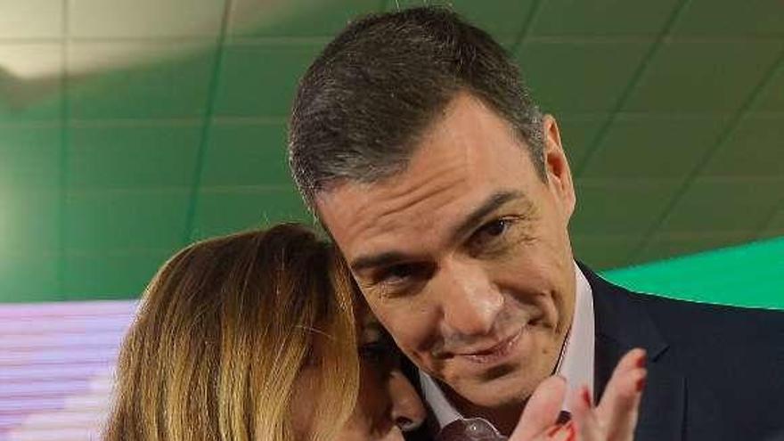 Susana Díaz y Pedro Sánchez, en un acto de campaña ayer en Chiclana de la Frontera.