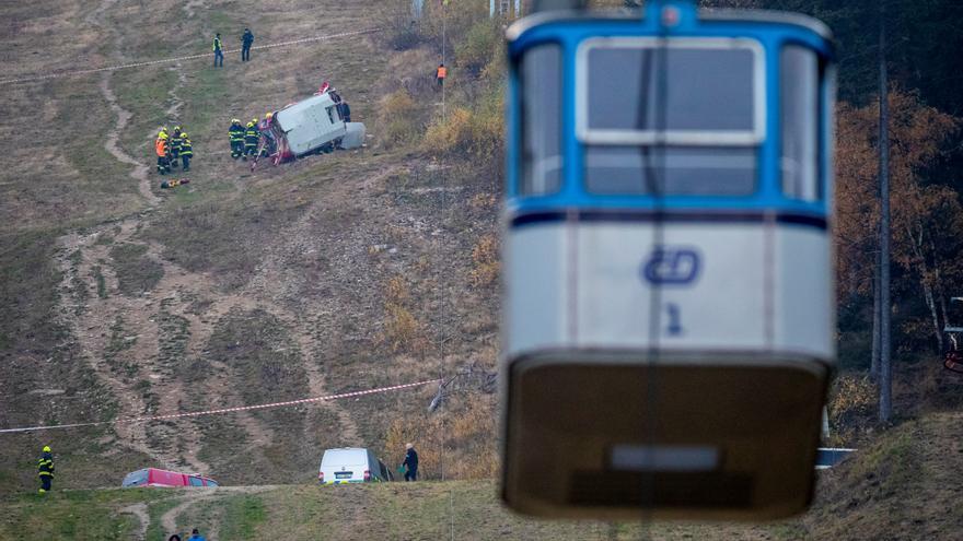 Un muerto al descolgarse una cabina de un teleférico en la República Checa