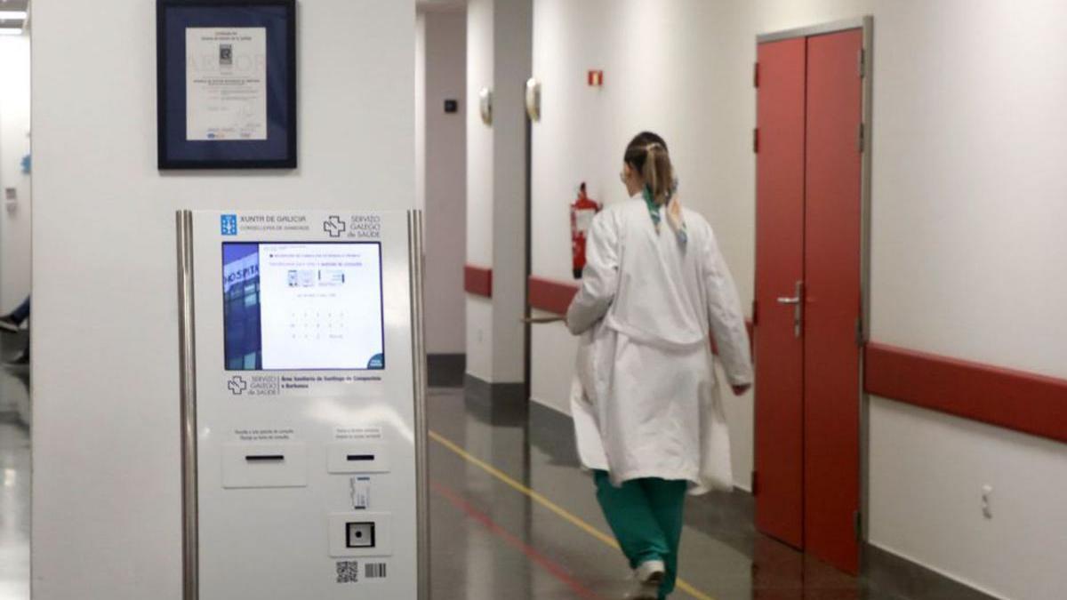 Personal sanitario en el CHUS.