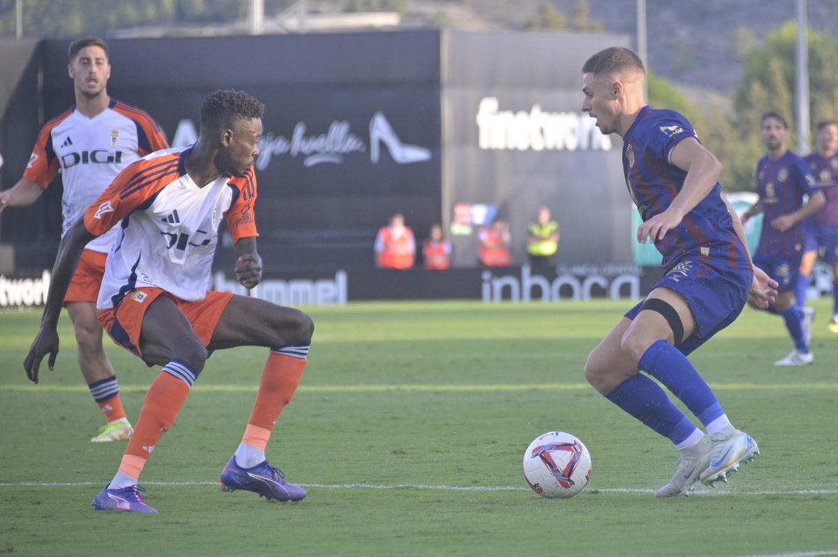 Eldense-Oviedo: El Eldense se diluye pero vuelve a sumar