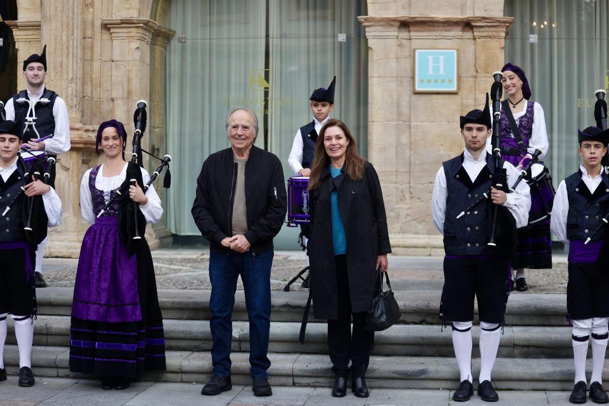 Así fue la llegada de Joan Manuel Serrat a Oviedo para recibir el premio "Princesa de Asturias" de la Artes