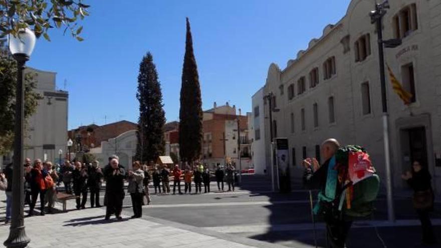 L&#039;igualadí Salvador Serra arriba al punt de partida després de fer la volta peninsular de 3.800 quilòmetres