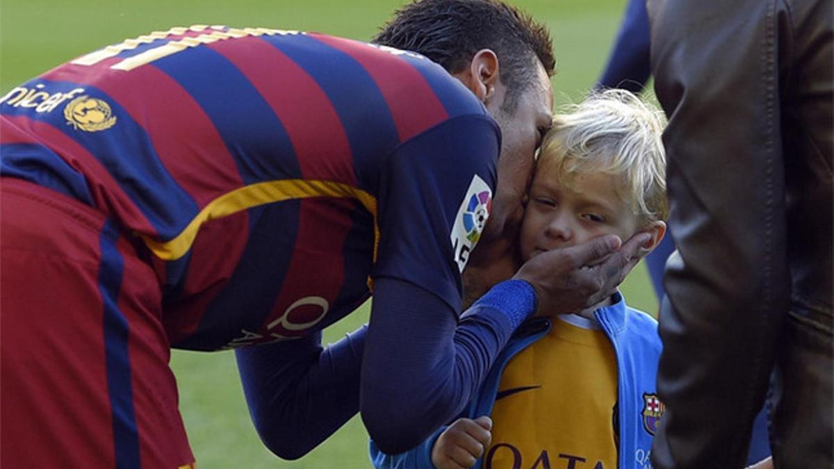 Neymar, junto a su hijo Davi Lucca