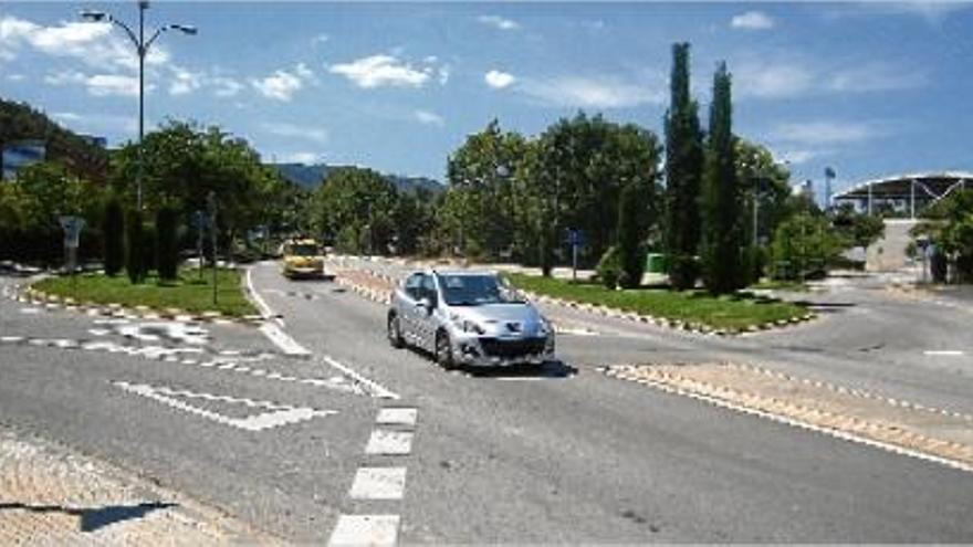 Semirotonda a l&#039;encreuament actual entre la carretera de Calaf, la zona esportiva i l&#039;accés nord al poble