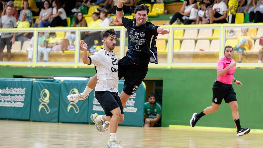 Desatascos Jumbo Gáldar no falla y se trae la victoria en su visita al Calvo Xiria (32-34)
