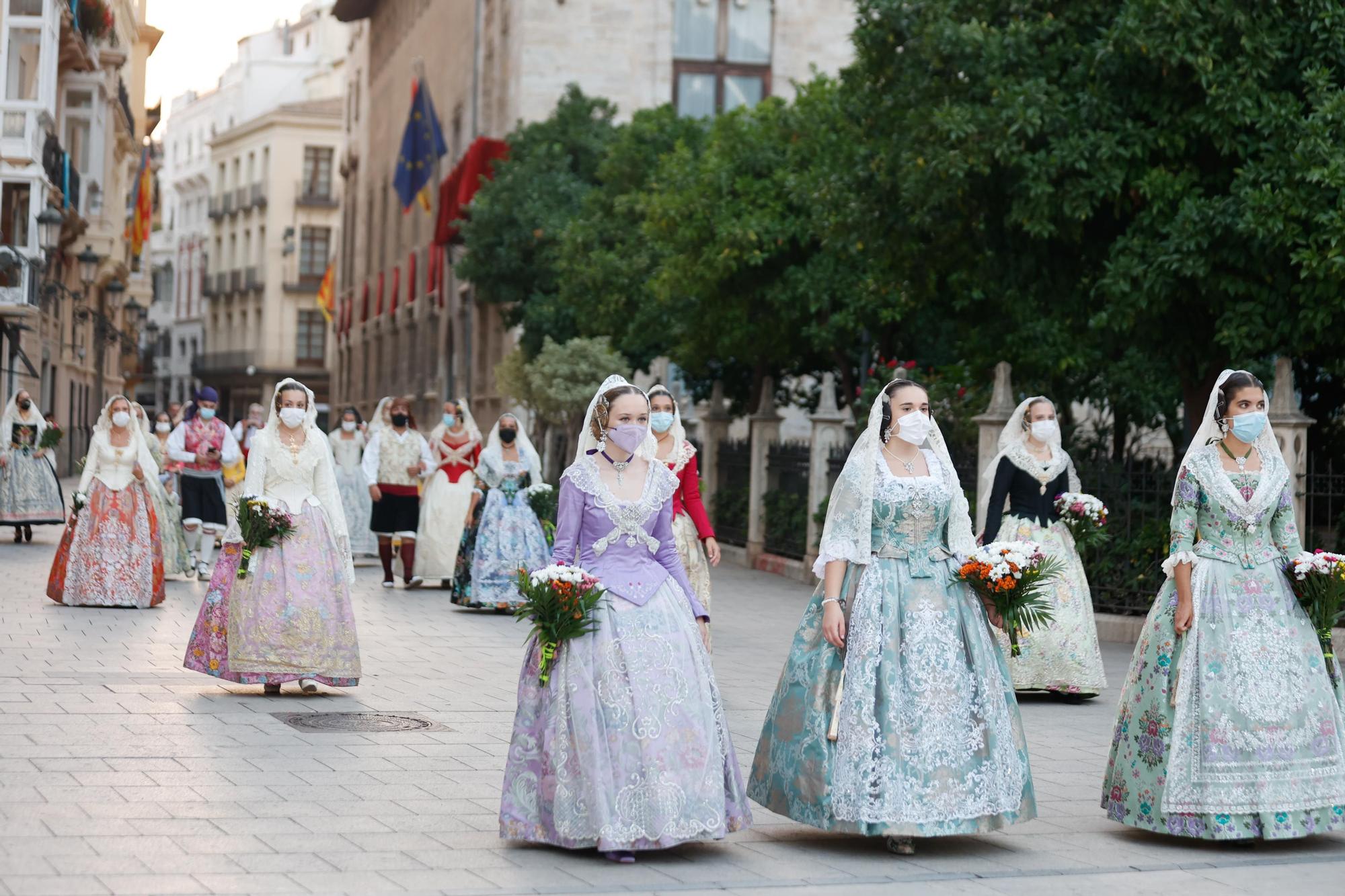 Búscate en el segundo día de Ofrenda por la calle de Caballeros (entre las 20.00 y las 21.00 horas)